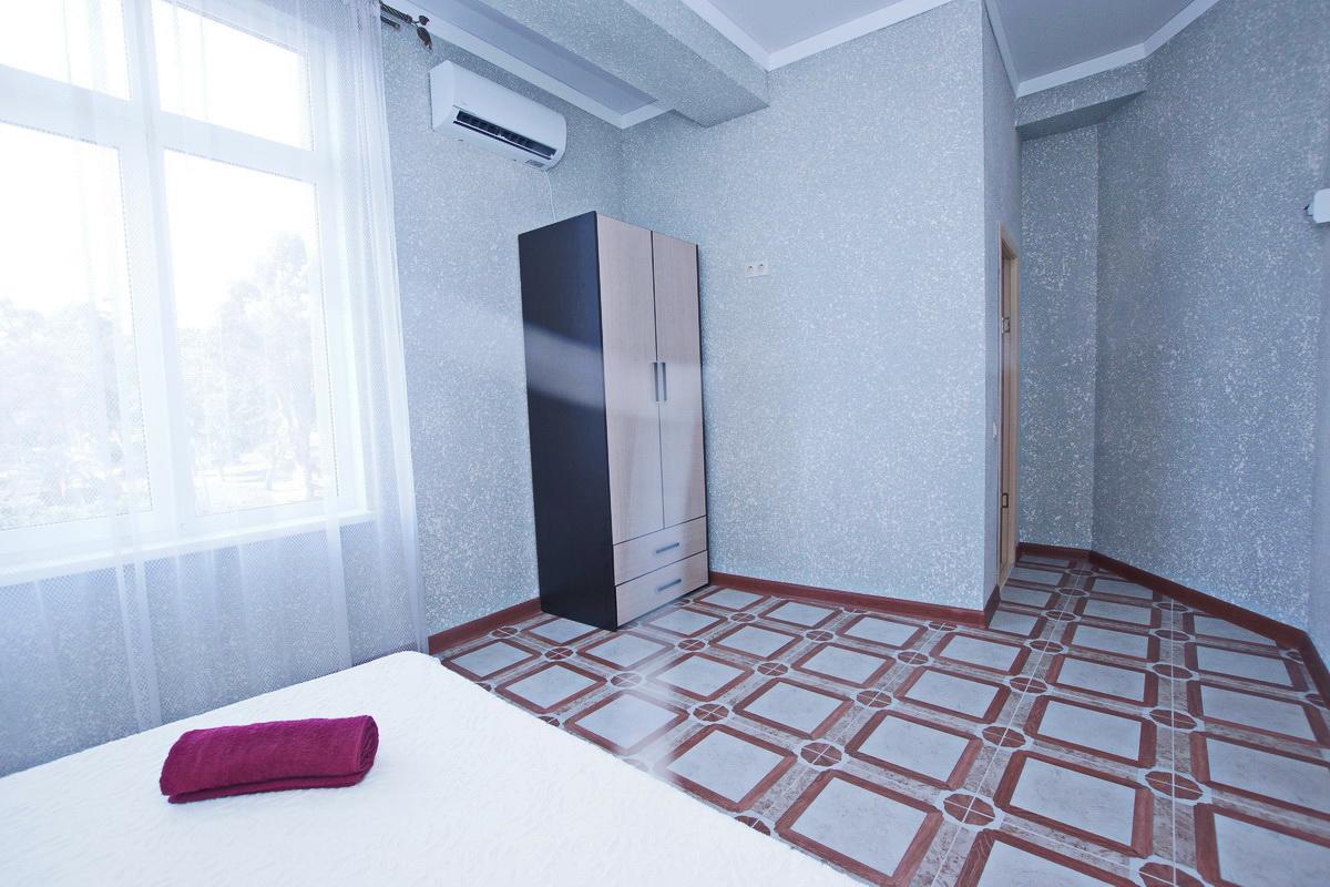 Guest House Belyi Lebed Sukhumi Exterior photo